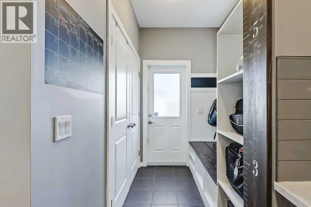 296 Marquis Heights SE