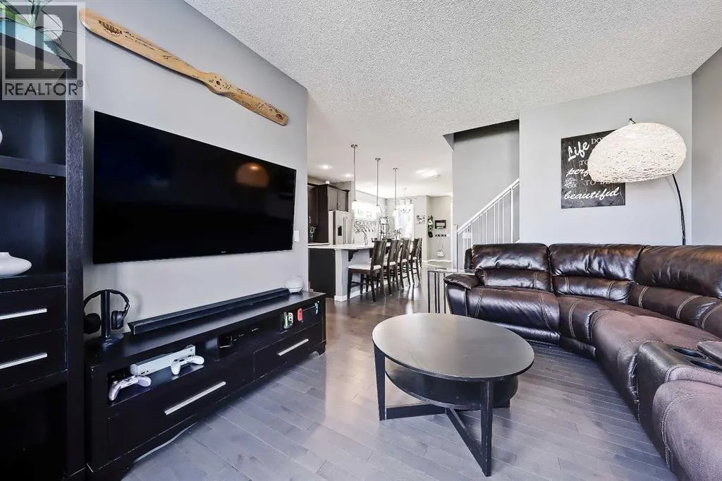 296 Marquis Heights SE