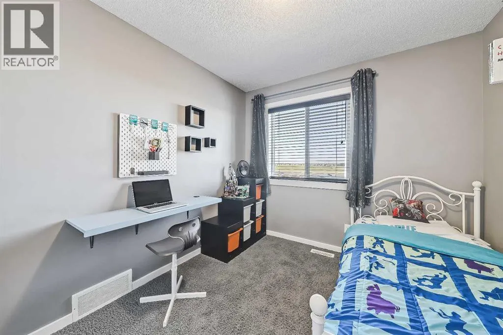 296 Marquis Heights SE