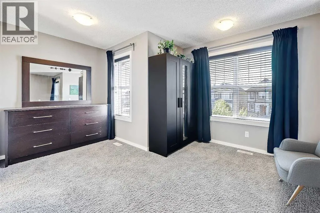 296 Marquis Heights SE