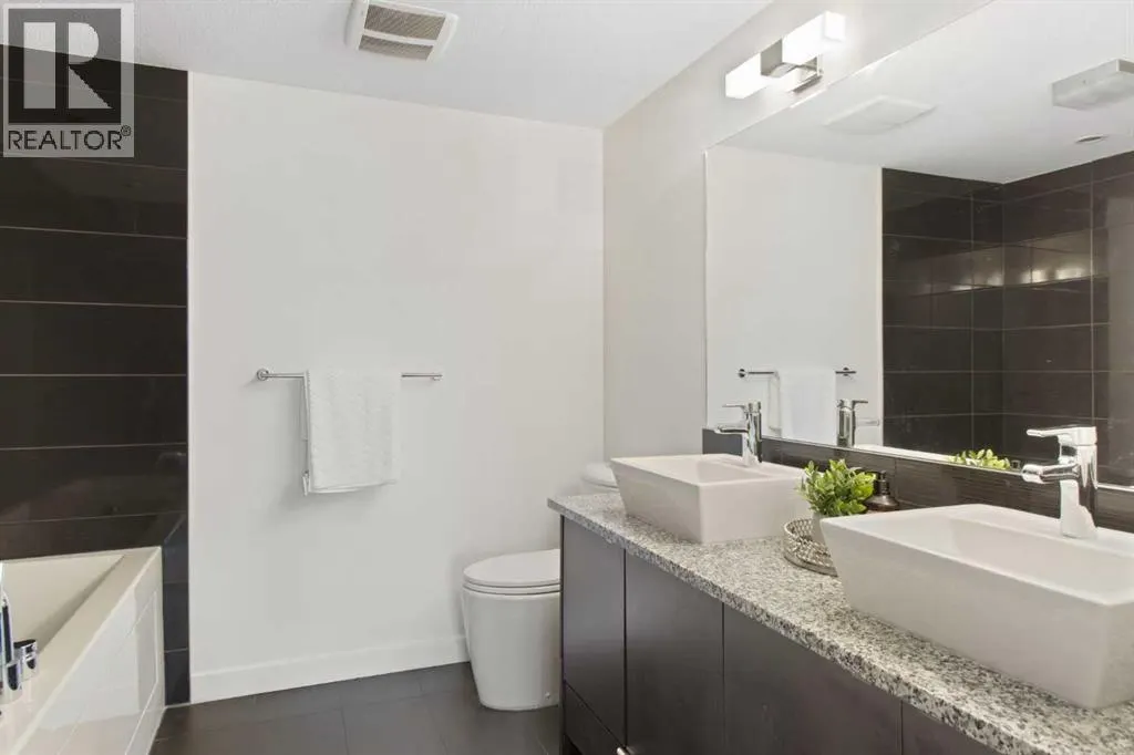 103, 15 Aspenmont Heights SW