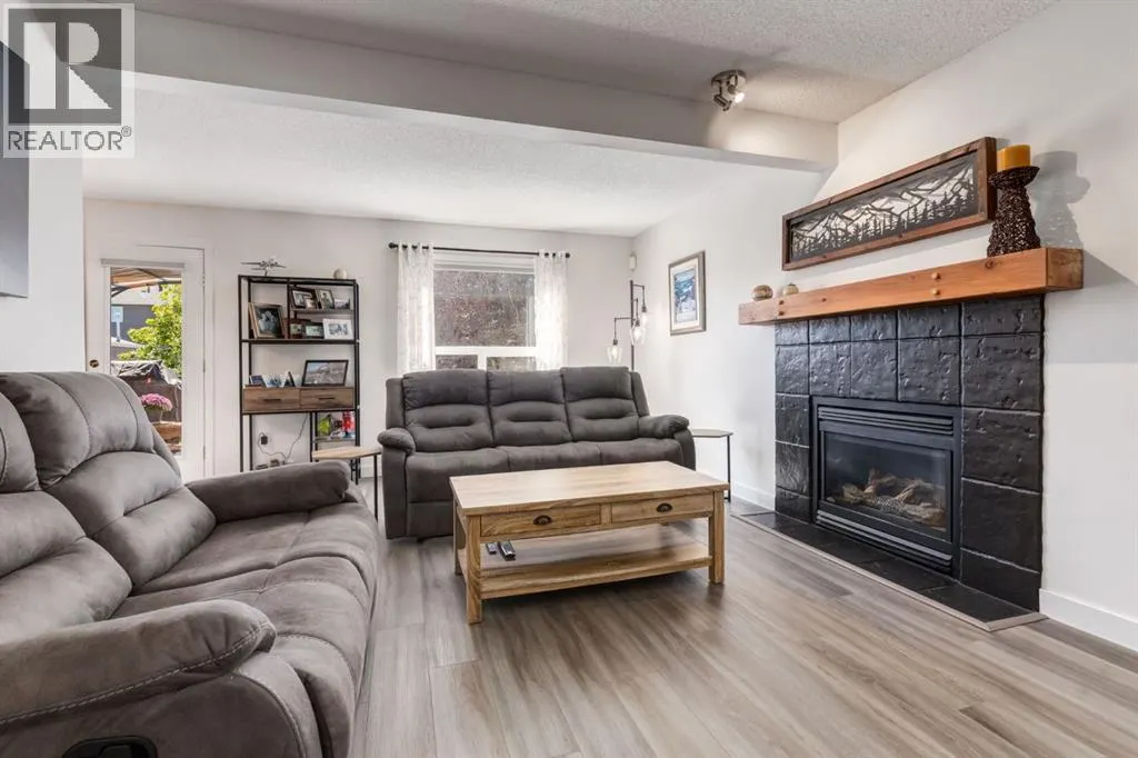 47 Springs Crescent SE