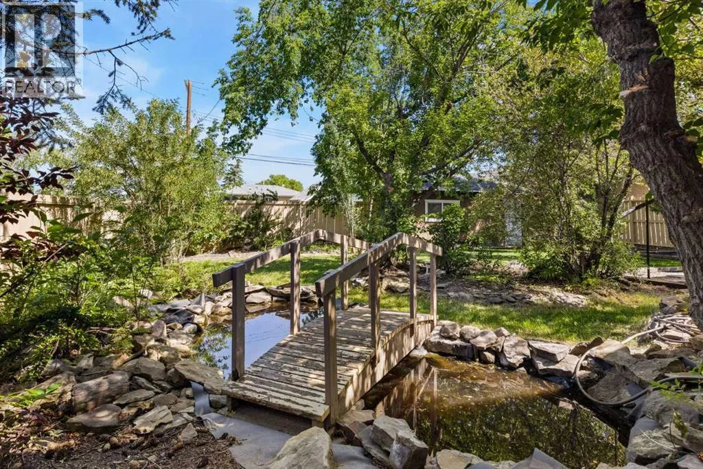 108 Jensen Drive NE