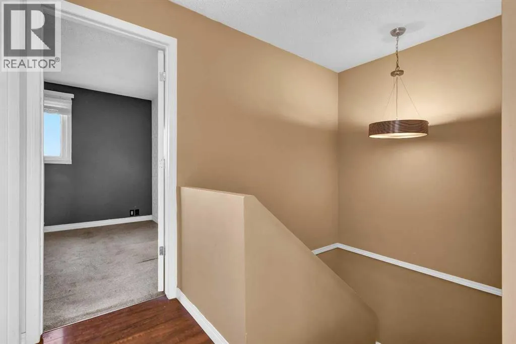32 Erin Mount Crescent SE