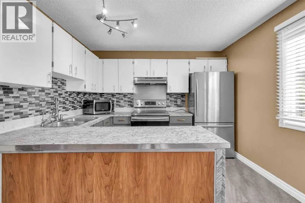 32 Erin Mount Crescent SE