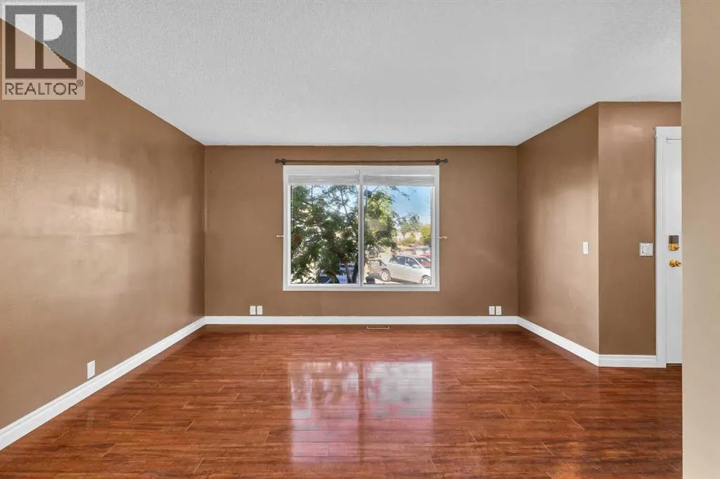 32 Erin Mount Crescent SE