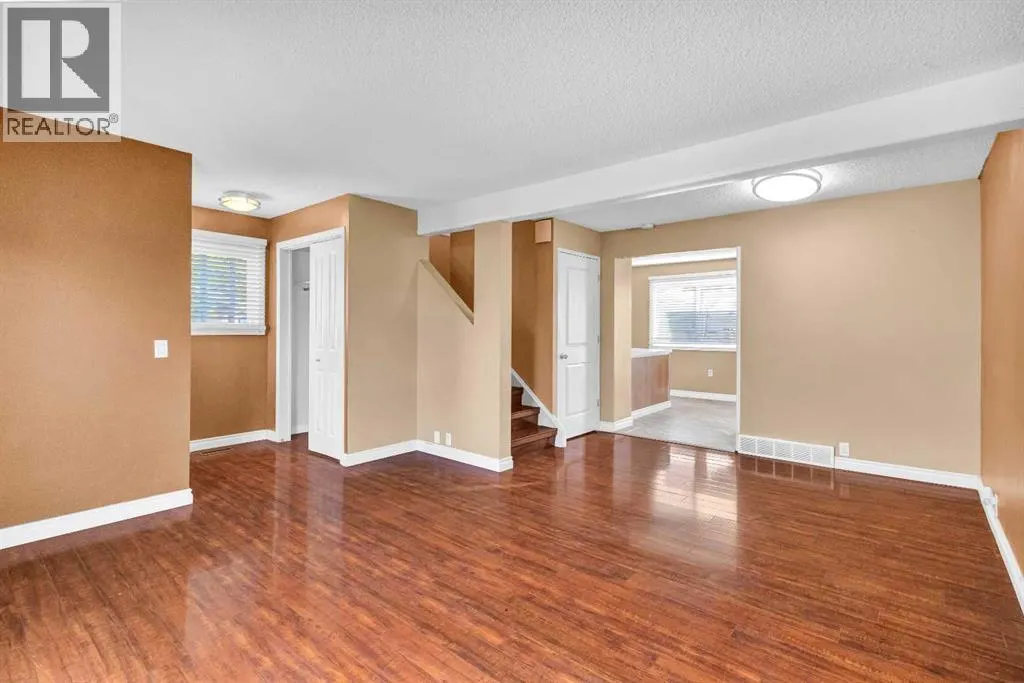 32 Erin Mount Crescent SE