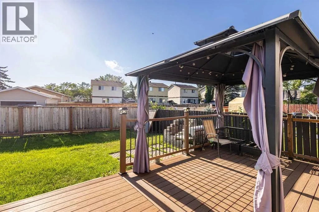 32 Erin Mount Crescent SE