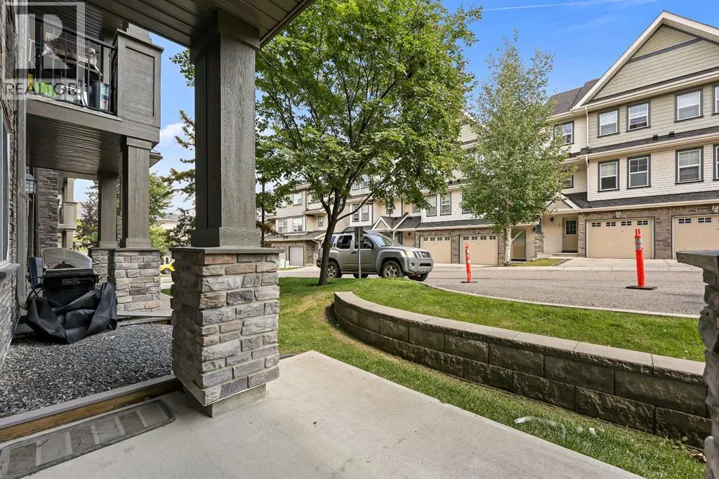 102, 48 Panatella Road NW