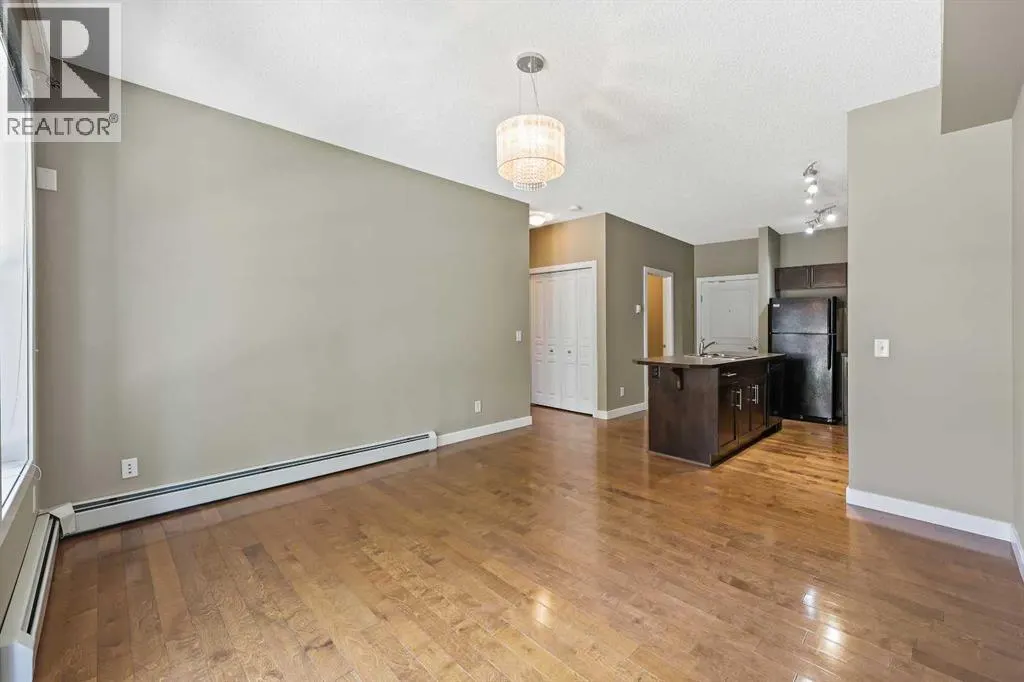 102, 48 Panatella Road NW