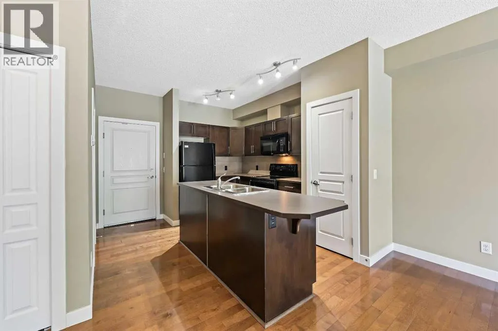 102, 48 Panatella Road NW