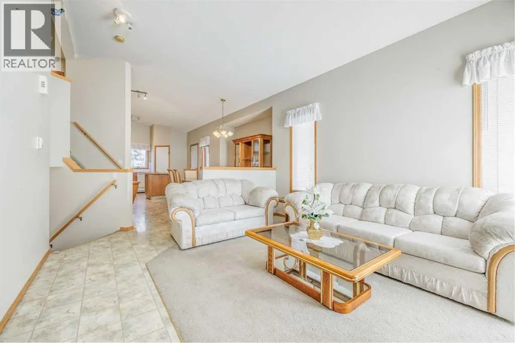 19 Erin Grove SE