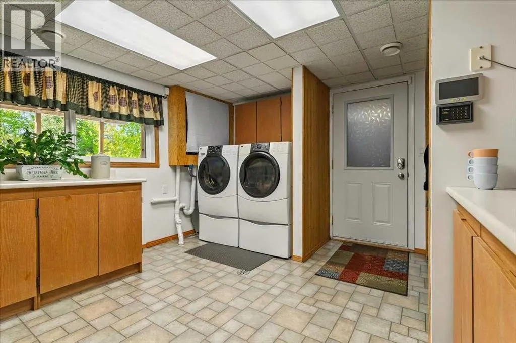 29, 744033 Range Road 54