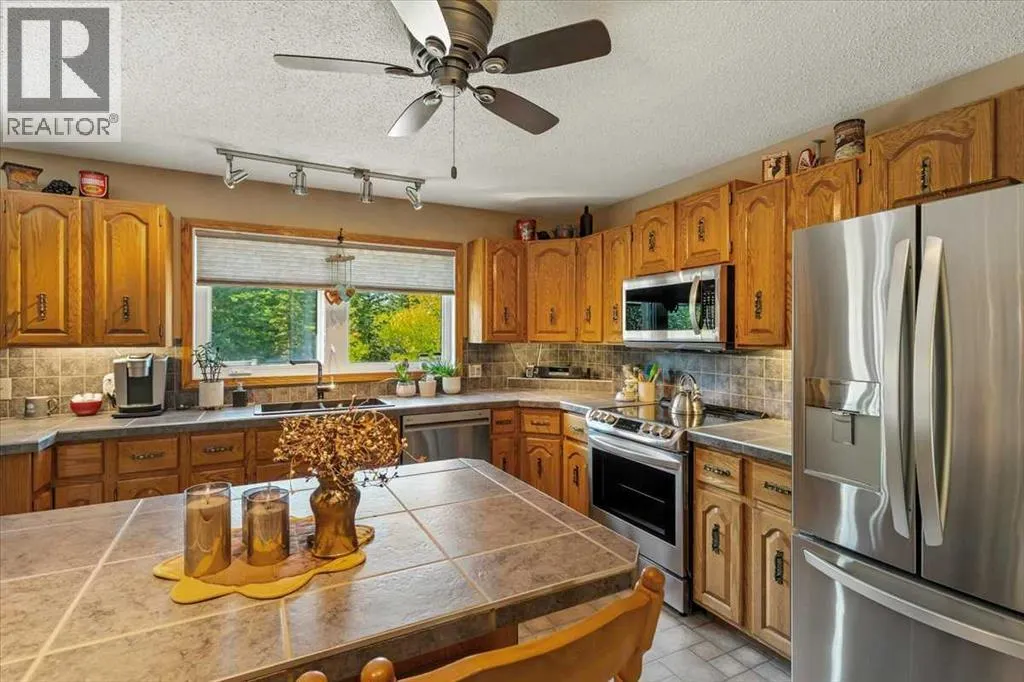 29, 744033 Range Road 54