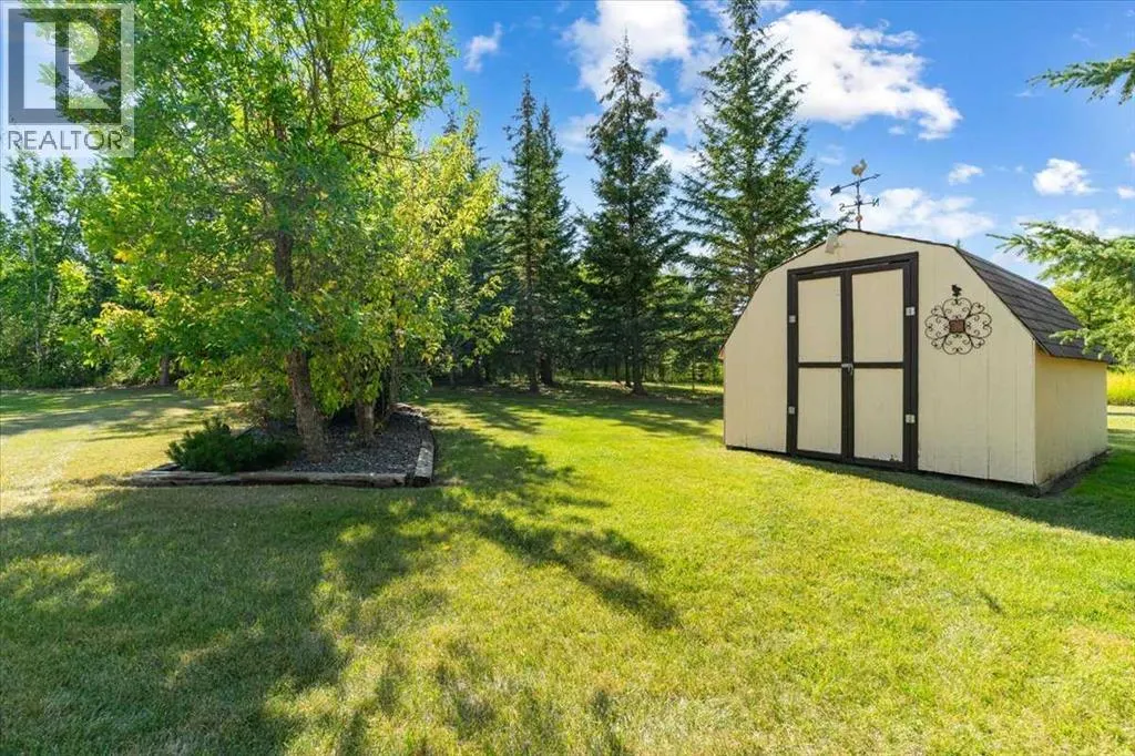 29, 744033 Range Road 54