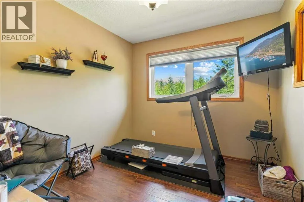 29, 744033 Range Road 54