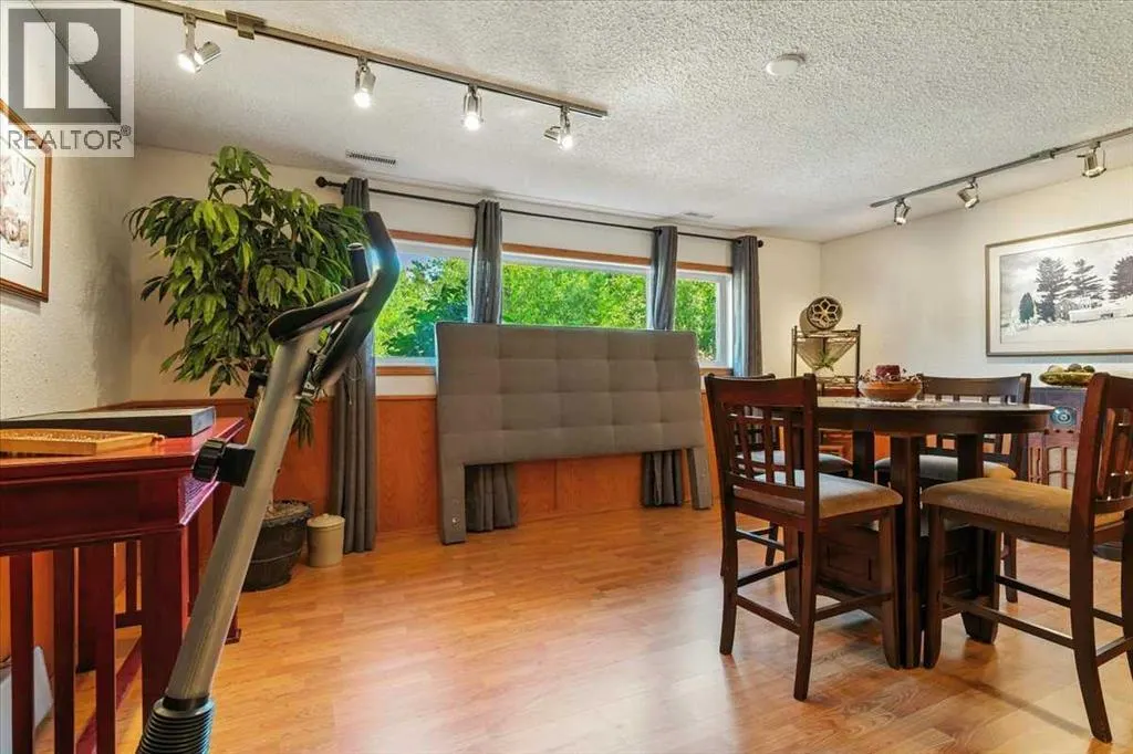 29, 744033 Range Road 54