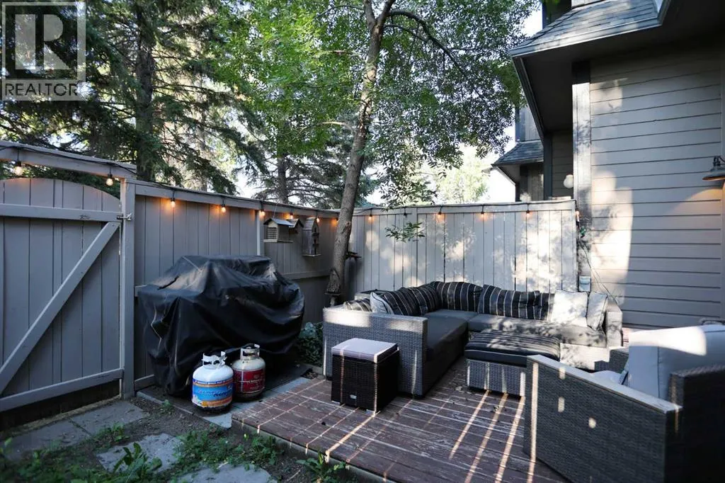 42, 27 Silver Springs Drive NW