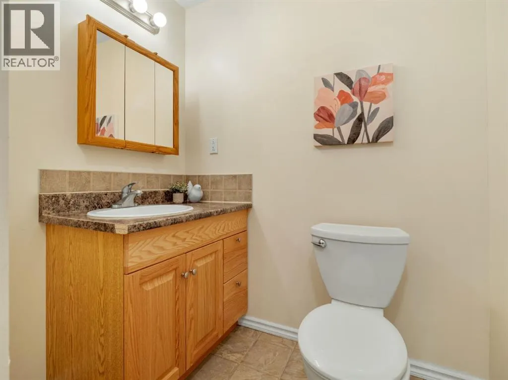 347 Squamish Court W