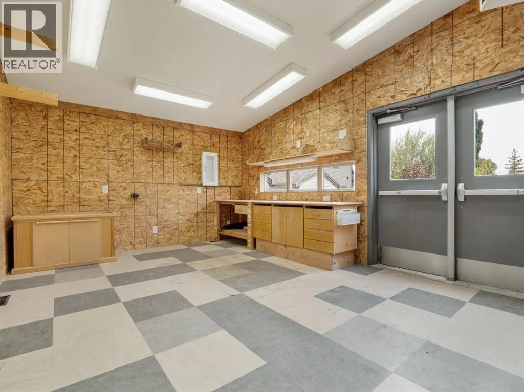 347 Squamish Court W