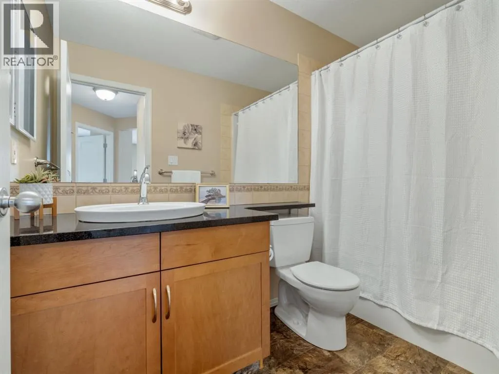 347 Squamish Court W