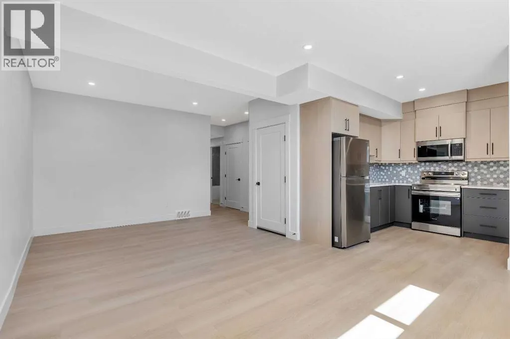 42 Collingwood Place NW