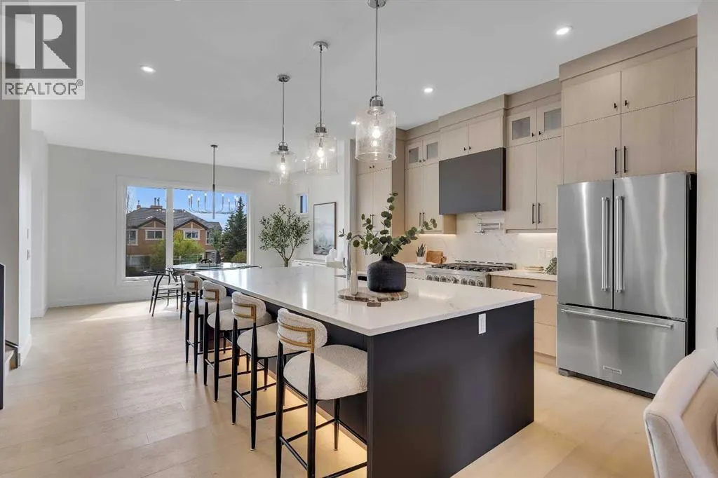 42 Collingwood Place NW