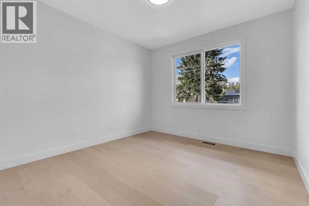 42 Collingwood Place NW