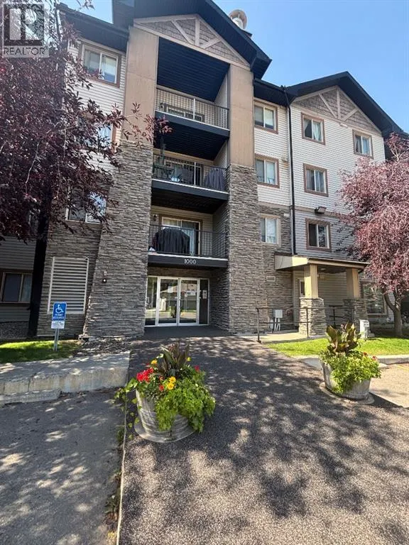 1215, 8 Bridlecrest Drive SW