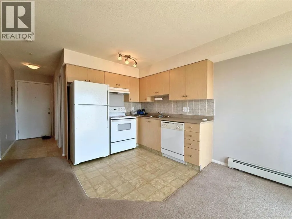 208, 1616 Saamis Drive NW