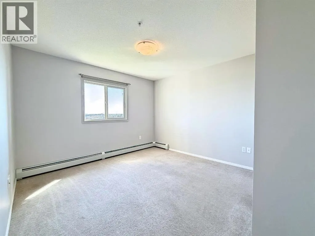 208, 1616 Saamis Drive NW
