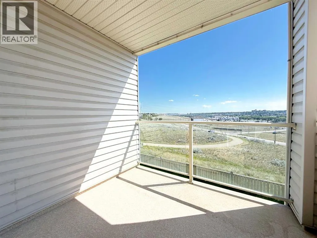208, 1616 Saamis Drive NW
