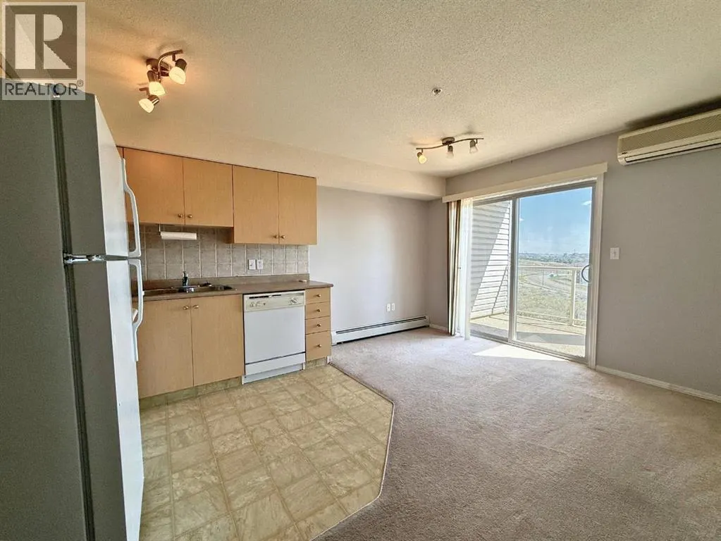 208, 1616 Saamis Drive NW