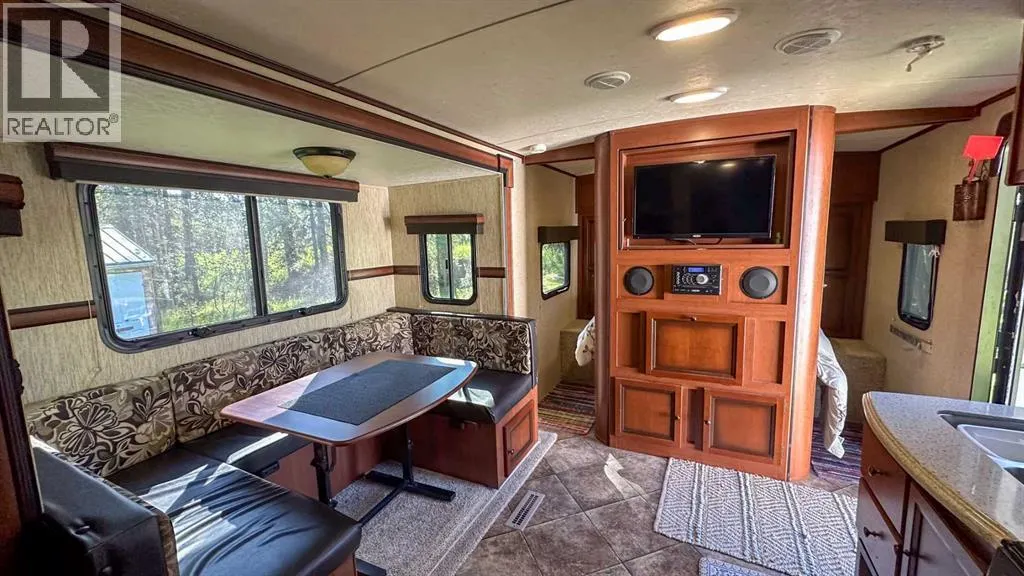 33227 Range Road 52 (River Road)