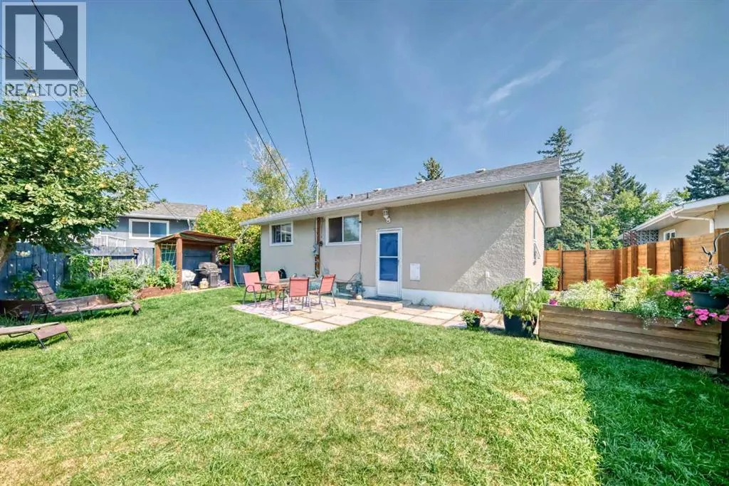 1611 Radisson Drive SE