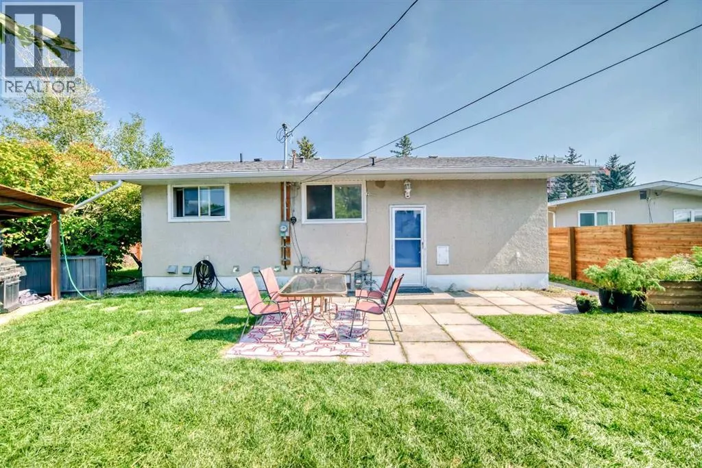 1611 Radisson Drive SE