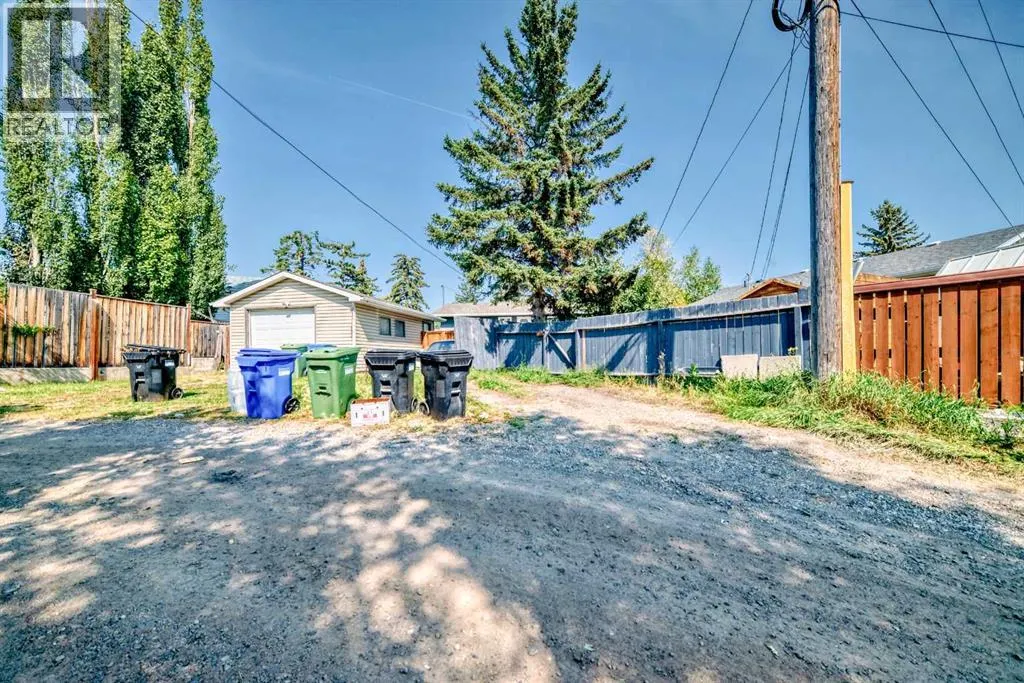 1611 Radisson Drive SE