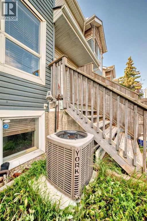 70 Erin Woods Court SE
