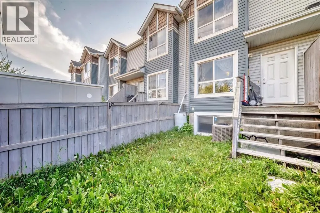 70 Erin Woods Court SE