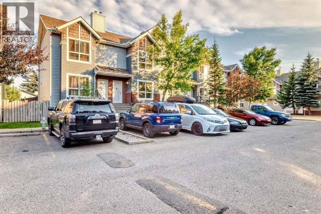 70 Erin Woods Court SE