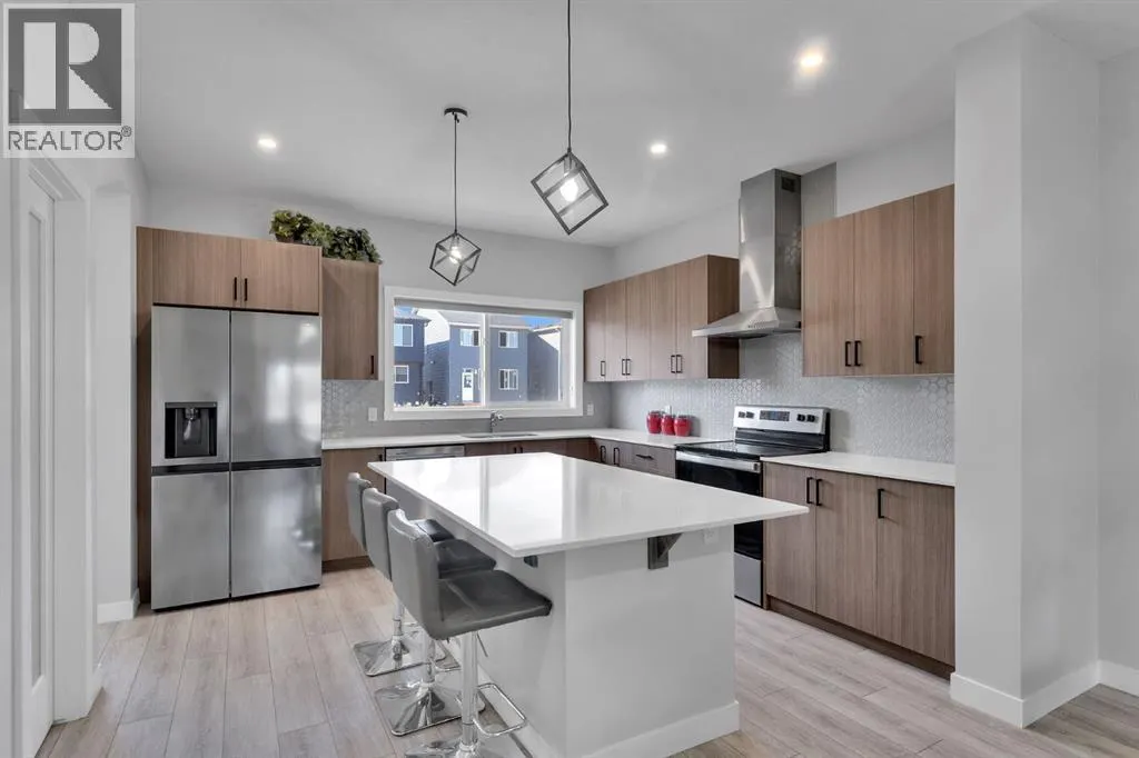 67 Corner Glen Gardens NE