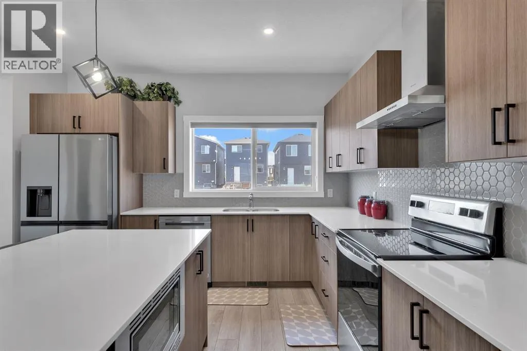 67 Corner Glen Gardens NE