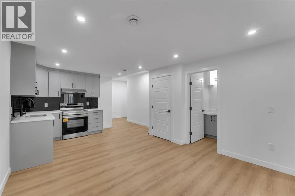 67 Corner Glen Gardens NE