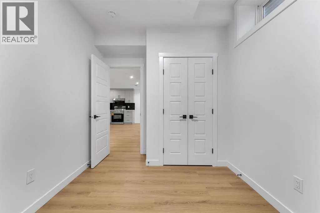 67 Corner Glen Gardens NE