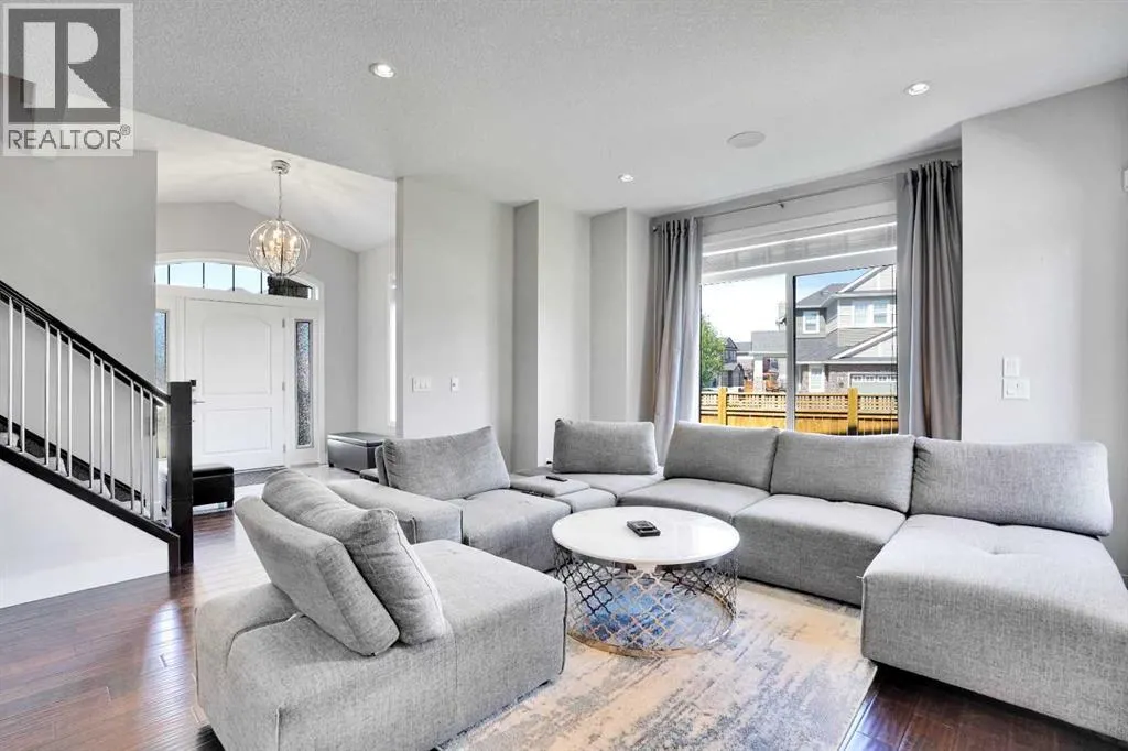 172 Kinniburgh Way Chestermere
