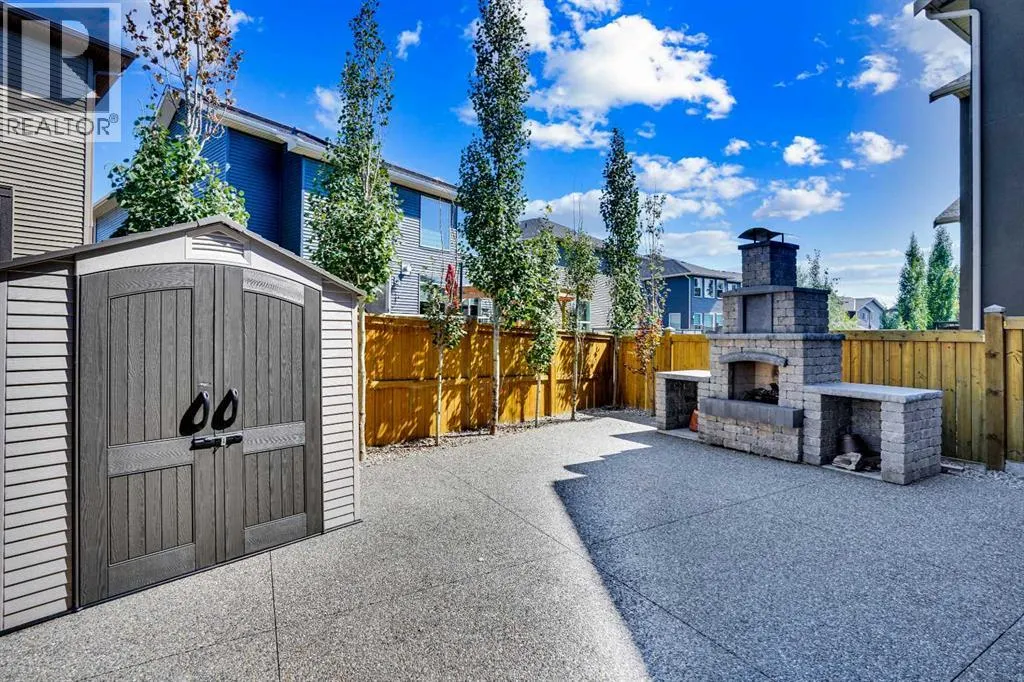 172 Kinniburgh Way Chestermere