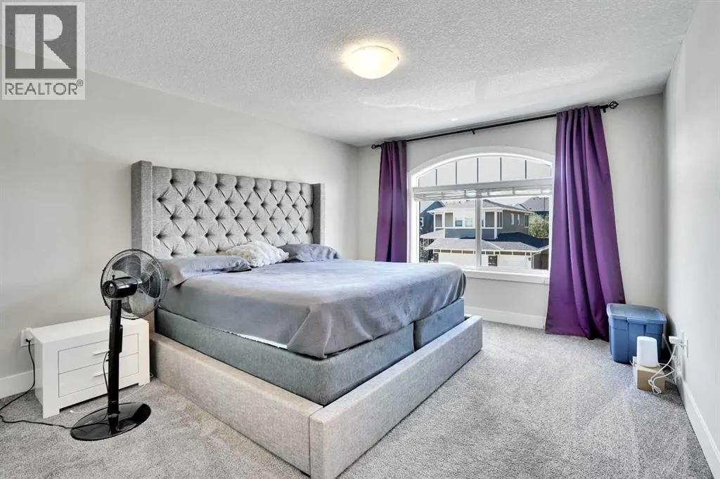 172 Kinniburgh Way Chestermere