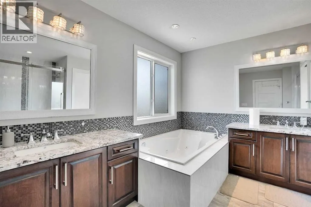 172 Kinniburgh Way Chestermere