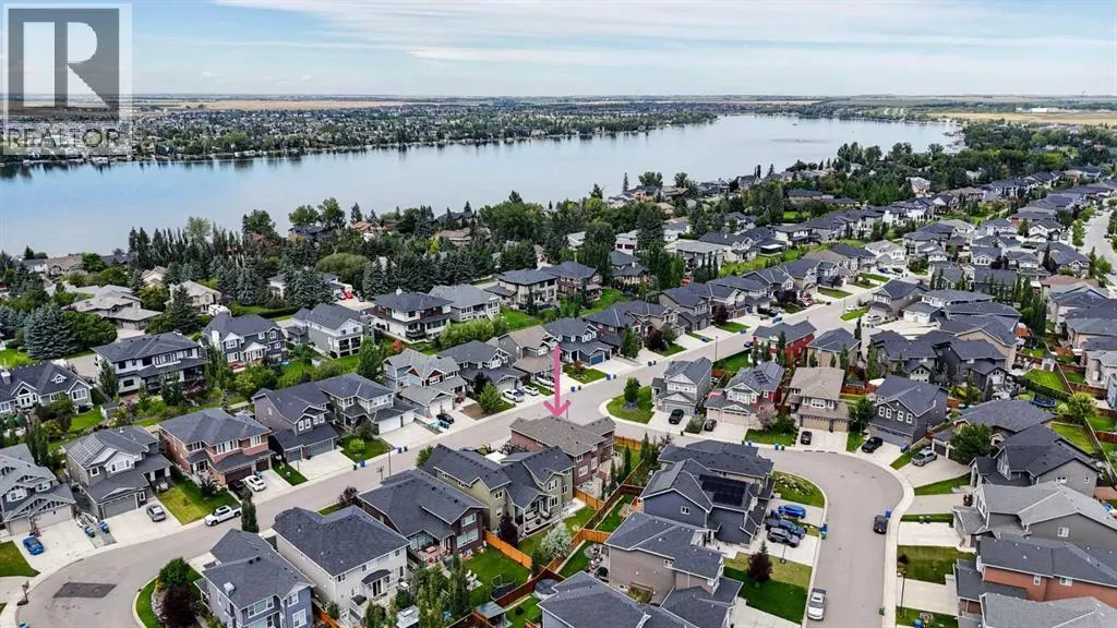 172 Kinniburgh Way Chestermere