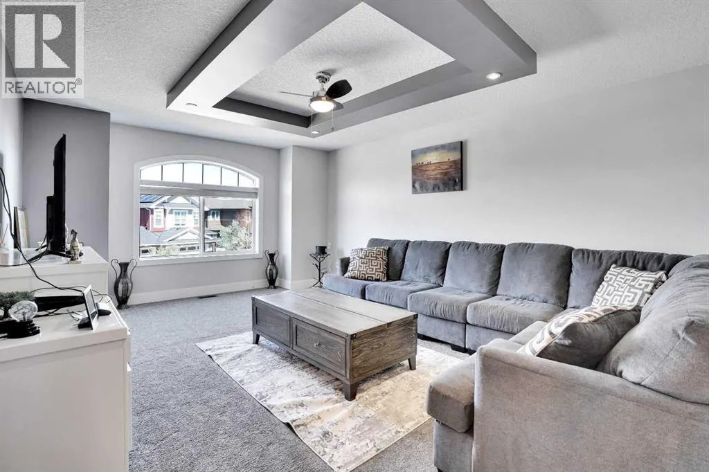 172 Kinniburgh Way Chestermere